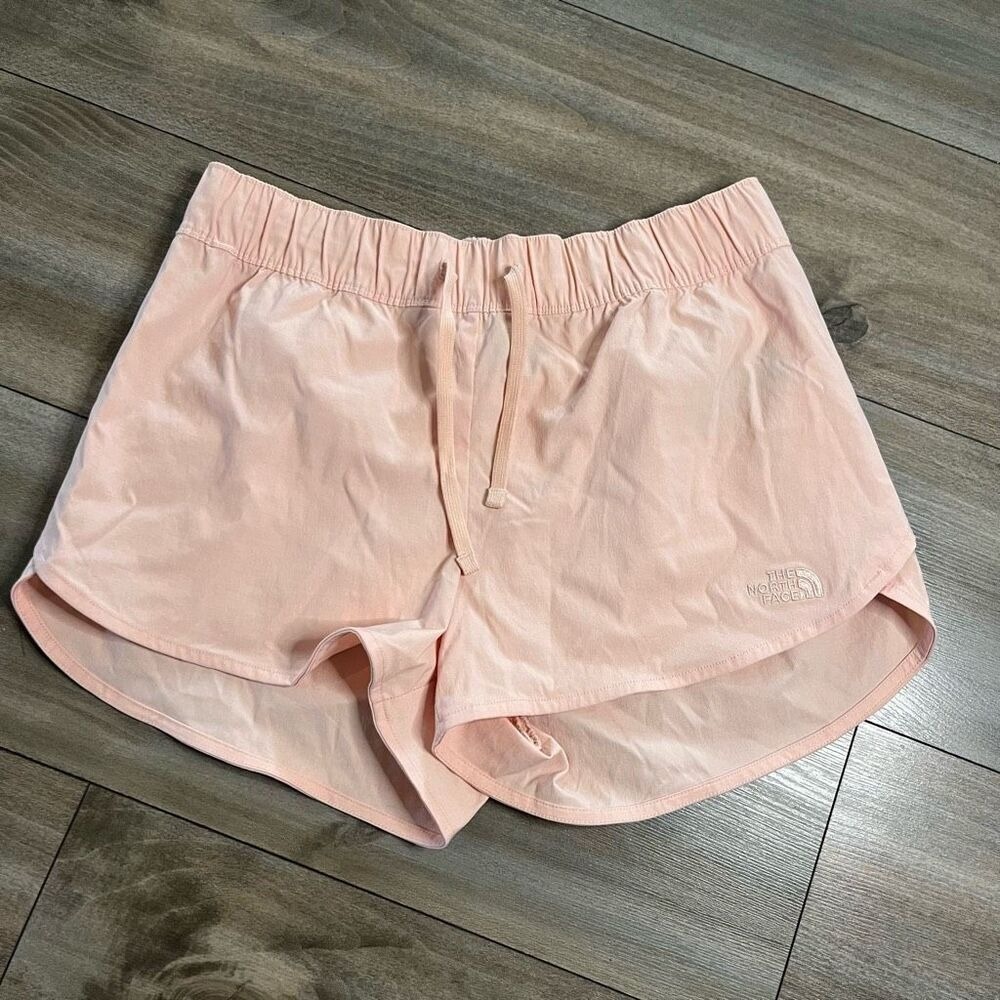 North Face Pale Pink Athletic Shorts Women Medium Bin I-38